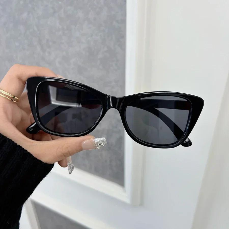 Vintage Classic Square Sunglasses For Women Men Retro Stylish Minimalist Fashion Female Male