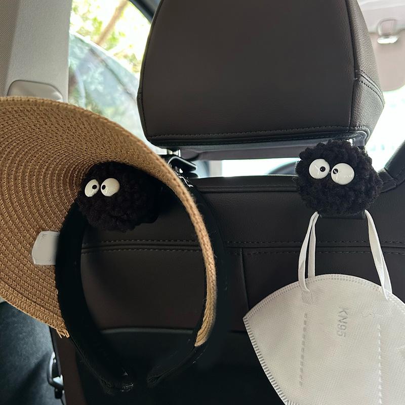 2PCS Cute Cartoon Bear Car Seat Back Hooks Storage Vehicle Headrest Organizer Hanger for Groceries Bag Handbag Car Decoration