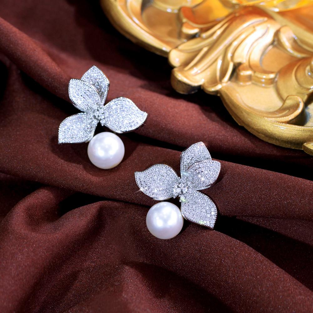 Цирконы Цвет благородного белого золота Кубический цирконий Элегантные серьги-подвески с большим цветком и жемчугом для женщин Свадебные украшения E1150