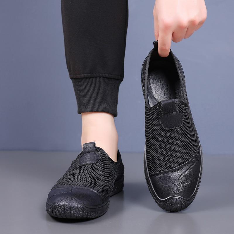 Summer Mesh Breathable Men's Shoes Comfortable Soft Sole One Pedal Men's Casual Fly-woven Shoes Non-slip and Wear-resistant Hole Shoes