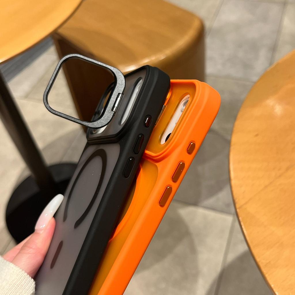 Чехол iPhone 17 Air с Color-Block, ощущением кожи, металлическим креплением для объектива и магнитной адсорбцией для Apple 16/15