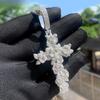 Новое Инкрустированное Блестящее Цветочное Крестовое Ожерелье для Женщин Мужчин Серебристый Цвет Установка с Зубцами Фианит Розовый Шарм Хип-Хоп Украшения