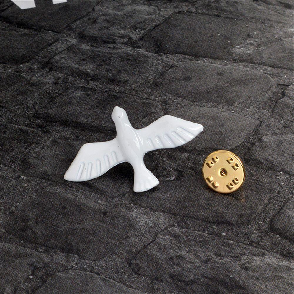 Подарки Модная бижутерия Эмалевые значки в виде голубей Металлический значок на лацкан Белая голубка Брошь