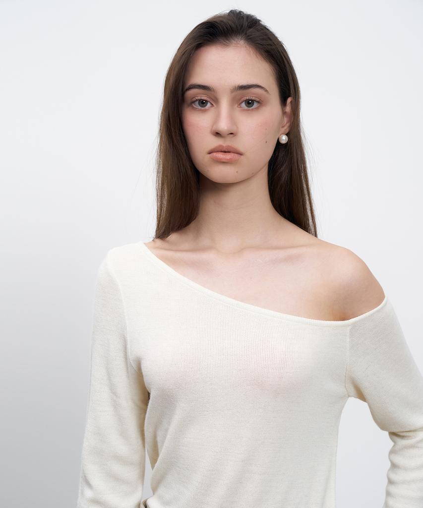 RENEJ One Off Shoulder Knit
