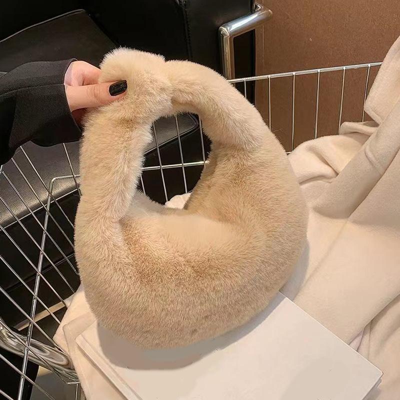 Yogodlns Меховая женская маленькая сумка в форме полумесяца, роскошные теплые плюшевые сумки на запястье для женщин, модный меховой клатч с короткой ручкой, милые женские кошельки для монет