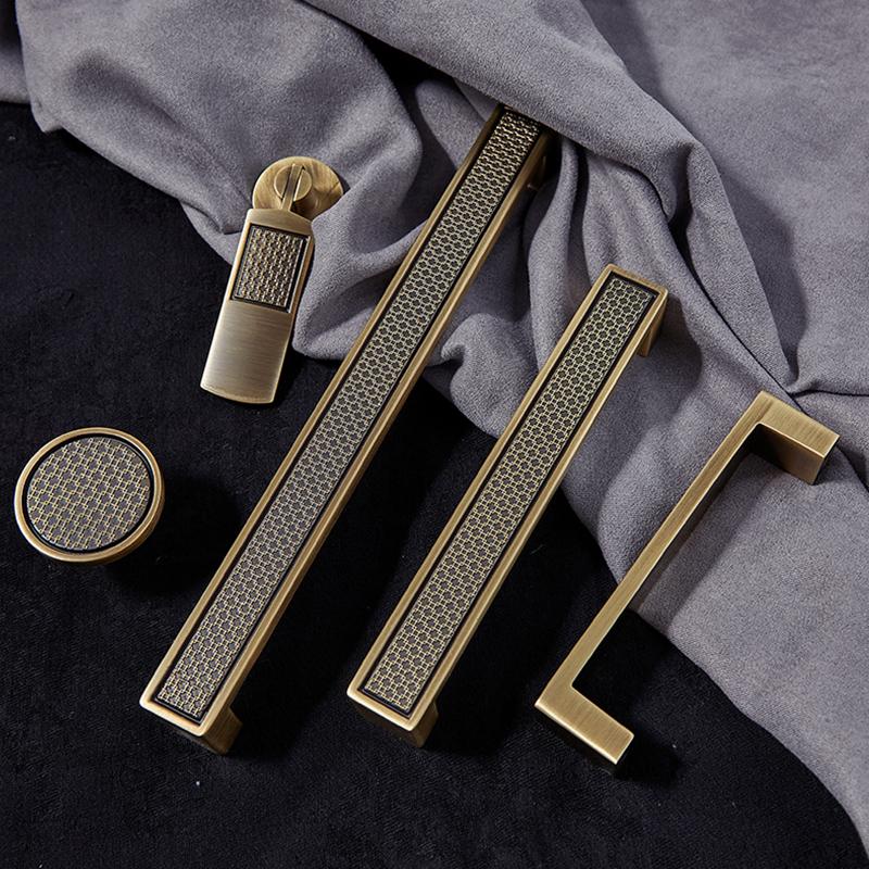 Luxury Brass Drawer Knob Vintage Cabinet Wardrobe Pull Handle Antique Bronze Kitchen Hardware Furniture Drawer Home Renovation