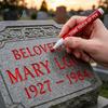 Precision Tip Stone Marker Tombstone Pen with Waterproof Fade-Resistant Fast-Drying Detailed Paint UV Resistant for Memorial Inscriptions And Monument