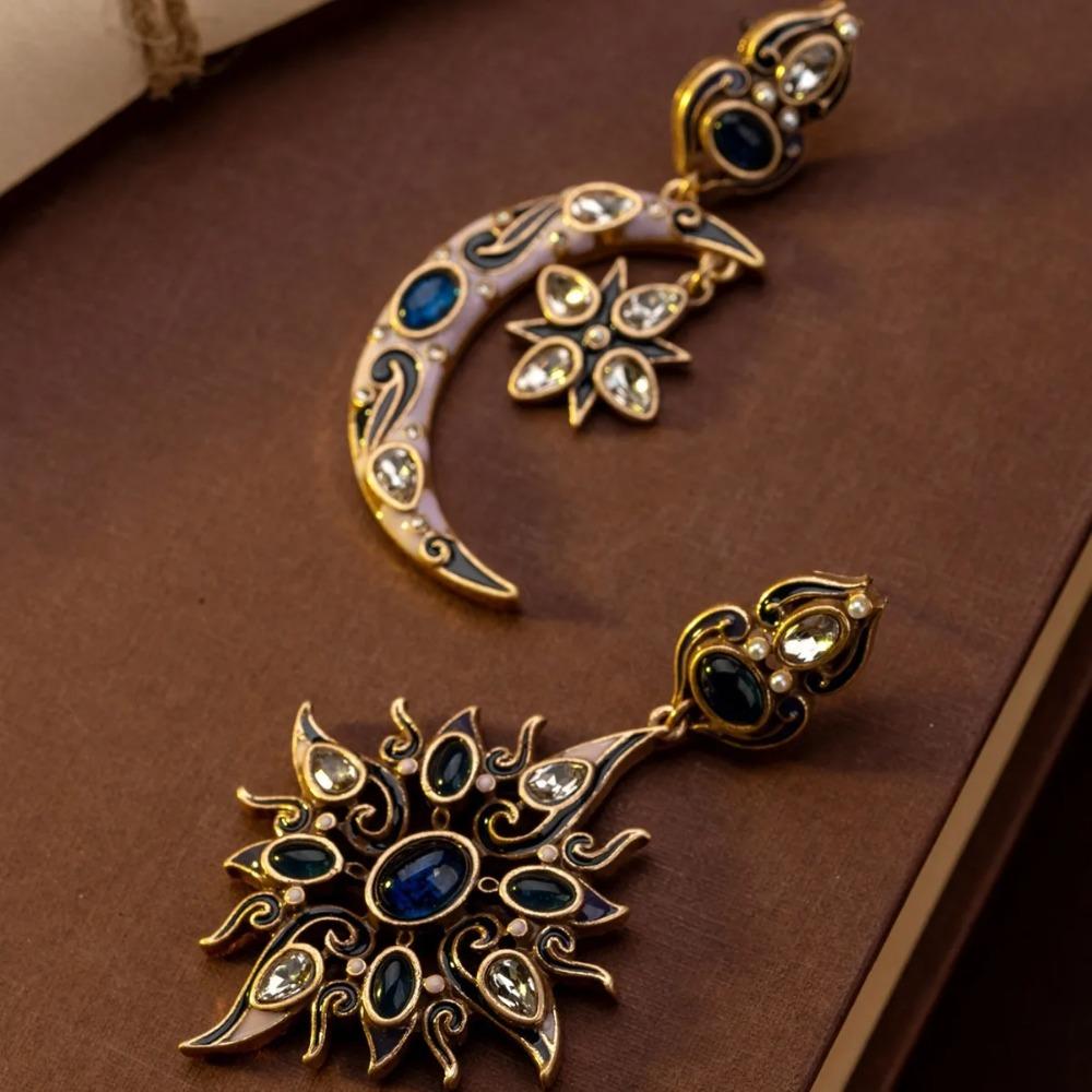 Versatile Vintage Enamel Ear Drop Asymmetric Ear Jewelry Unique Stud Earring Curly Hair Women