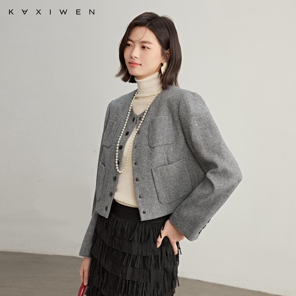 Qianwen temperament commuting short jacket 2026 spring new simple sequined round neck herringbone wool top for women