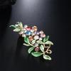 Европа и Соединенные Штаты Америки Цветная хрустальная брошь Темпераментная мода Стразы Листья Цветок Корсаж Брошь Аксессуары