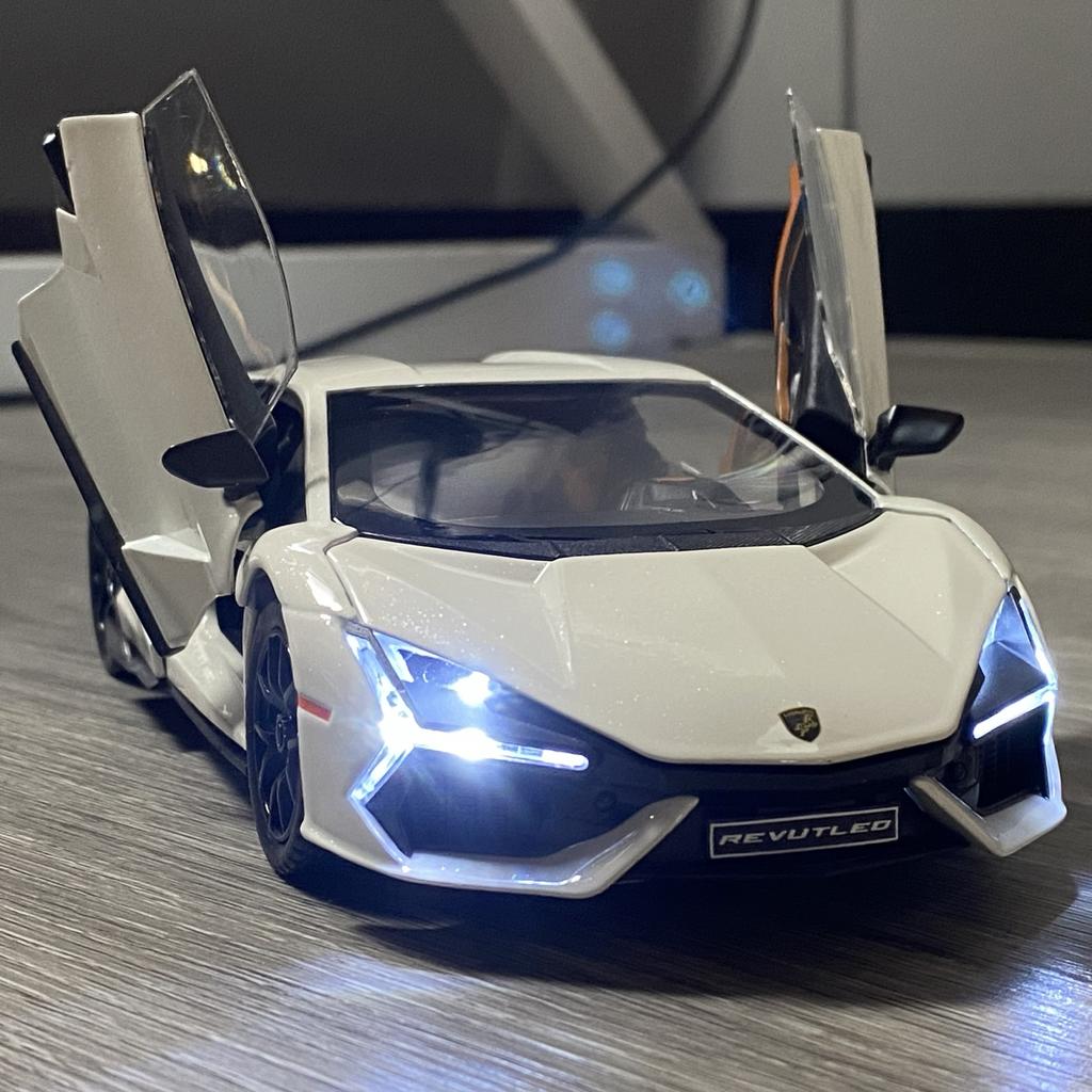 1:24 Lamborghini Revuelto Super Sports Car Alloy Metal Diecast Model Car Ornament Decoration Collectibles Kids Toy Birthday Gift