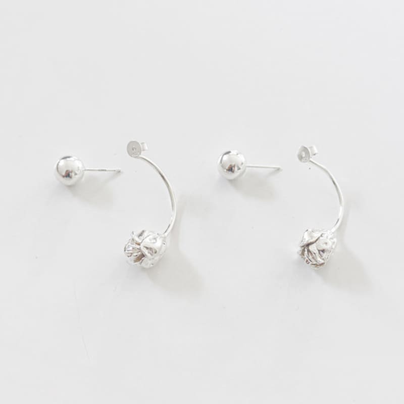 STILL INSTANT Rose with Dew - Earring 03