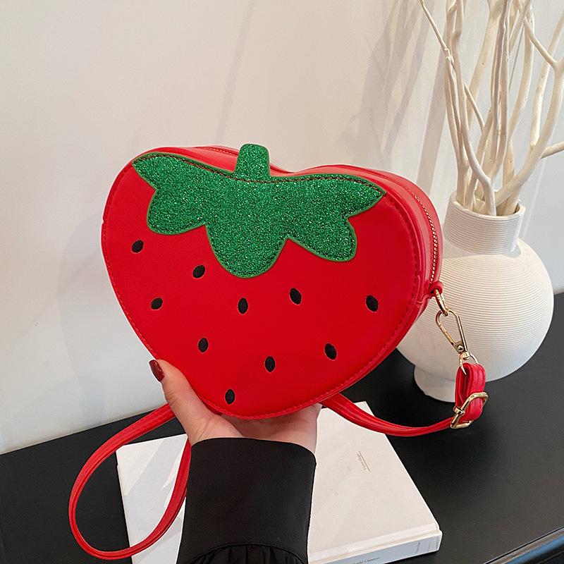 Fashion Fruit Strawberry Bag Summer 2025 New Harajuku Creative Personality Handbag Women's Versatile Messenger Bag