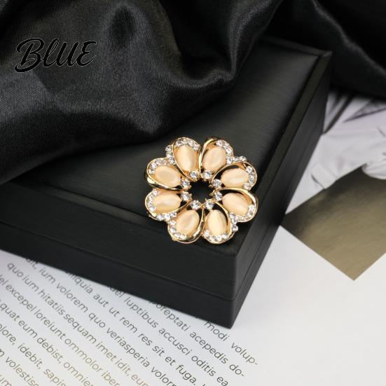 Decorative Brooch Pin Retro Style Leaf Floral Design Lapel