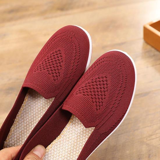 Туфли из старой пекинской ткани. Женские летние туфли с дышащей сеткой. Нескользящая спортивная обувь для женщин среднего и пожилого возраста. Летающая тканая прогулочная обувь.