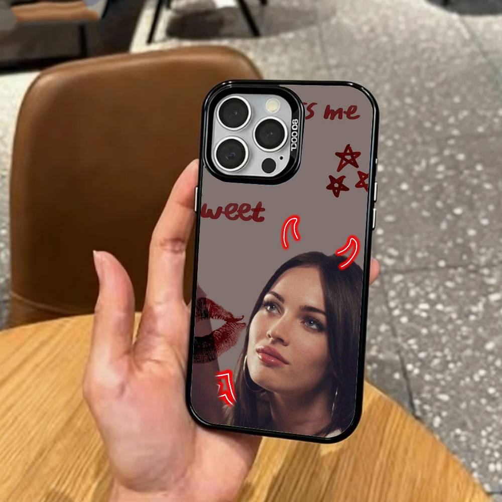 Меган Фокс Чехол для телефона для iPhone17,16,15,14,13,12,11 Plus,Pro Max Цветной Посеребренный Внутренняя крышка