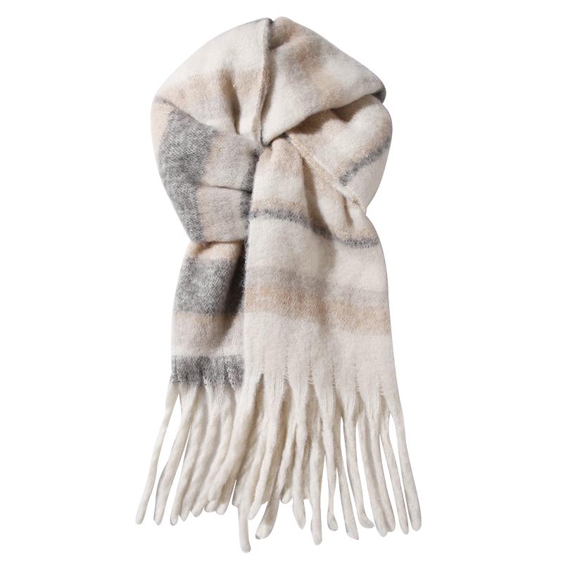 Женский зимний клетчатый шарф и шаль