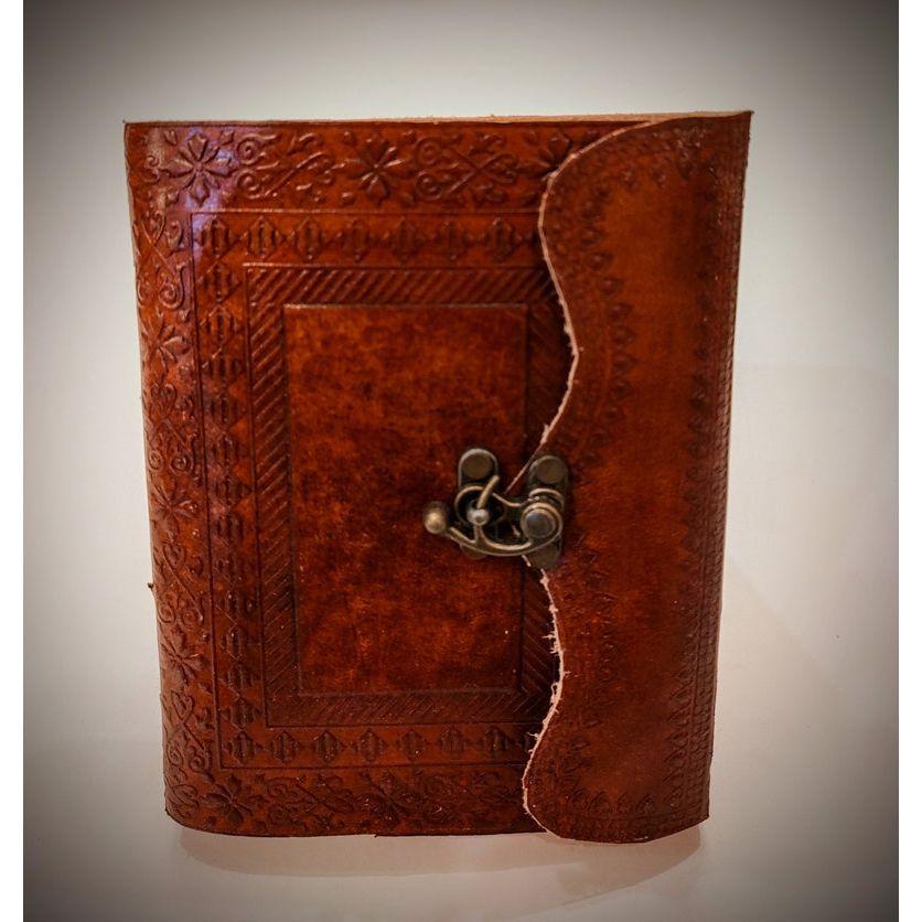 Винтажный блокнот ручной работы с тиснением в кожаном переплете коричневого цвета с замком - Книга теней ручной работы - Журнал для письма унисекс - Дневник многоразового использования