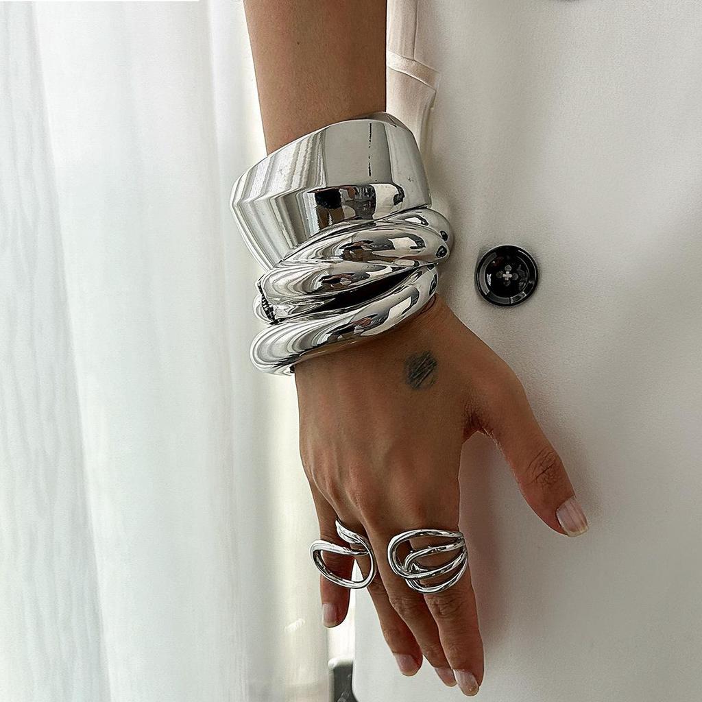 Набор браслетов из сплава в европейском и американском стиле с геометрическим узором, плавным круглым изгибом и пружинным дизайном