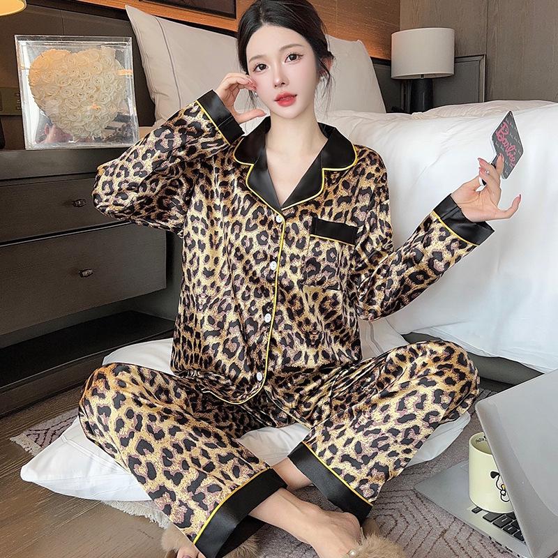 "Korean Ins-Style Imitation Silk Pajamas: Women's Long-Sleeve Cute Bear Dot Set"