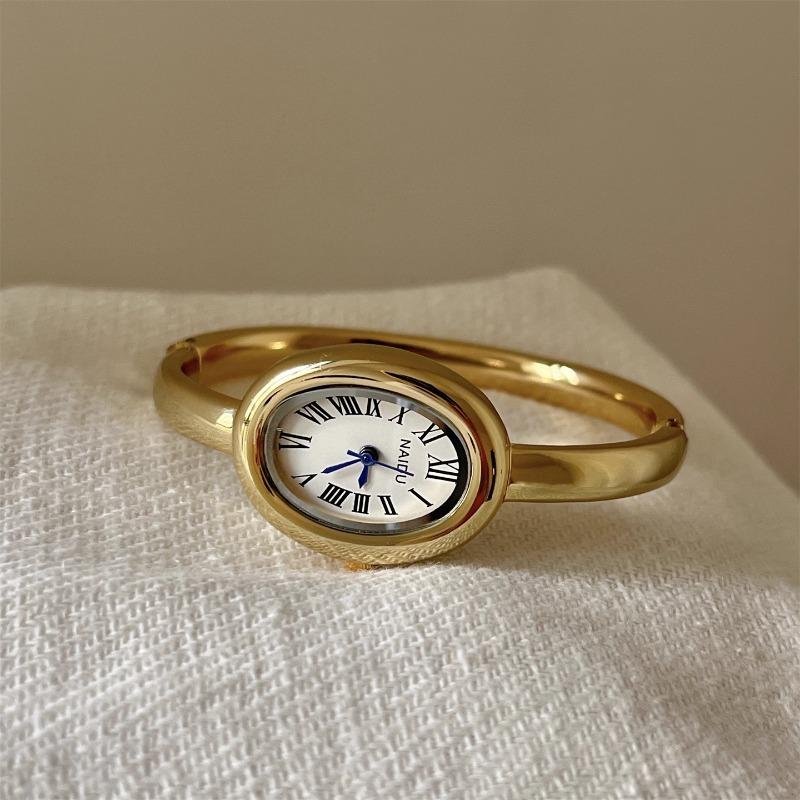 Christmas Clock Womens Quartz Watch Oval Delicate Roman Numerals Stainless Steel Classical Ladies Watch Luxury