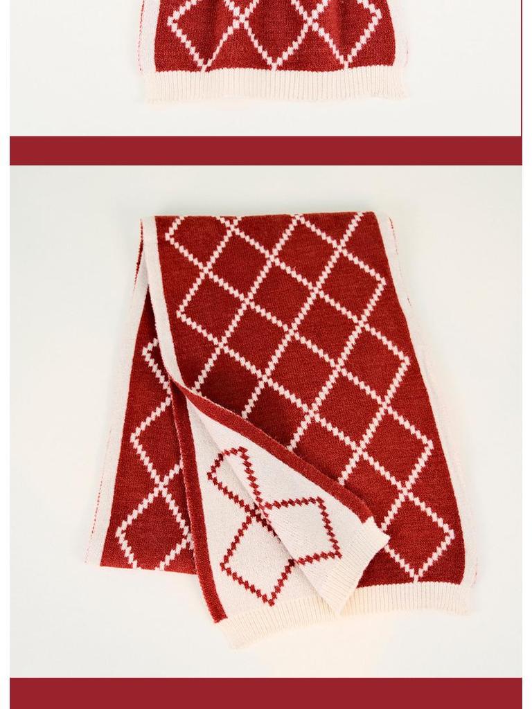 Korean Style Red Diamond Check Knitted Scarf: Christmas & New Year Warm Neck Warmer for Couples
