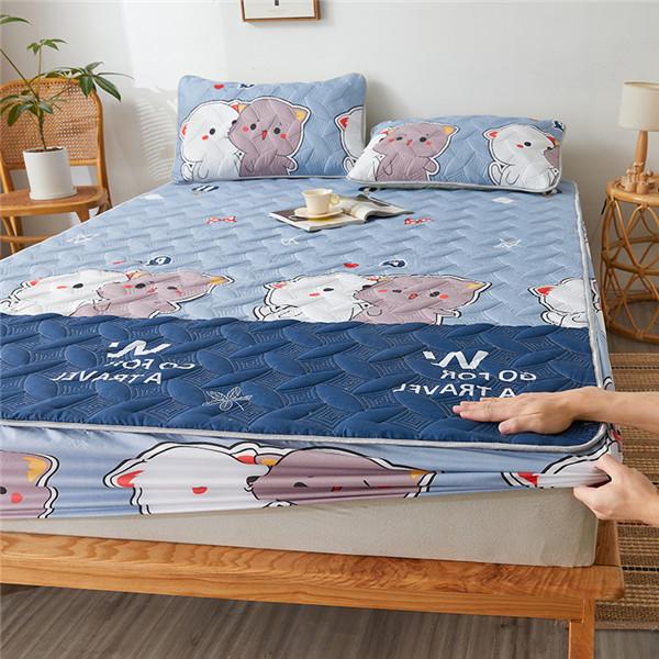 Quilted Bed Mattress Cover Thicken Bed Fitted Sheet Skin-friendly Mattress Topper Cover with Elastic Band Bedcover Bedcloth (No Pillowcase)