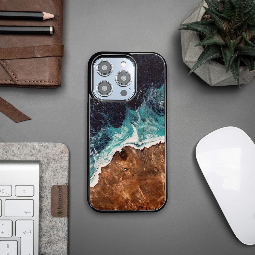 Bewood Unique case for iPhone 14 Pro - Dream Island