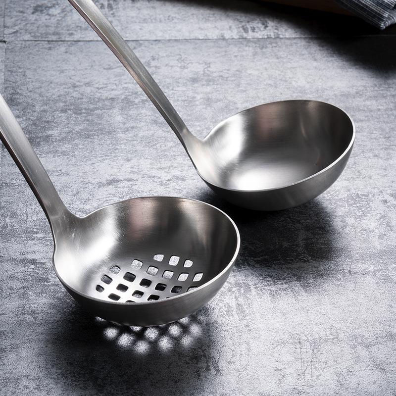 HANYANG Нержавеющая сталь 304 Половник для супа Раковина для супа Утечка супа Длинная ручка Утолщенный песочный светильник Горячий половник Кухонный половник для супа