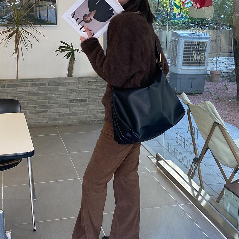 Classic Shoulder Bag New PU Korean Simple Women's Bag Soft Bed Crossbody Bag Large Tote Bag Large Capacity Shoulder Bag