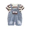 Летний комплект из двух частей для мальчиков 2025 года с автомобилем: Топ с короткими рукавами и шорты