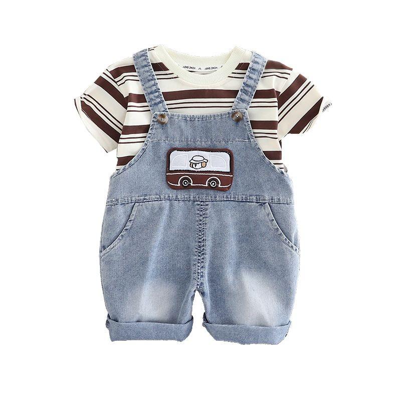 Летний комплект из двух частей для мальчиков 2025 года с автомобилем: Топ с короткими рукавами и шорты
