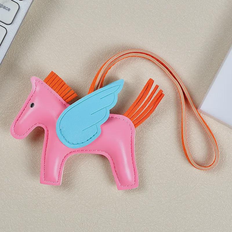 Брелок-подвеска в виде пони Пегаса с кисточкой - милый кожаный мультяшный контрастный цветной шарм