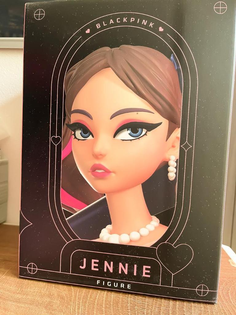[USED] Ultra Rare BLACKPINK JENNIE Collector's Figure Limited Edition
