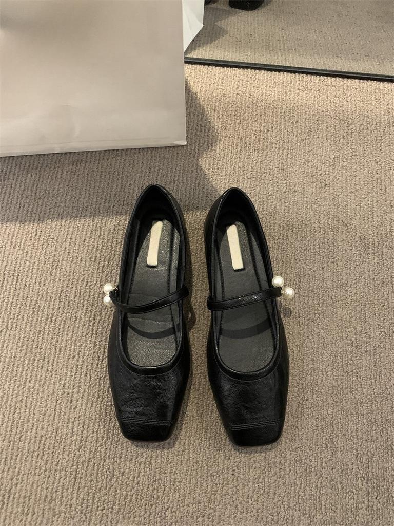 2024 Весна и Осень Новые Туфли Мэри Джейн в стиле ретро Туфли женские Light Mouth Туфли на плоской подошве с одним словом Pearl Туфли на французском языке Temperament Single