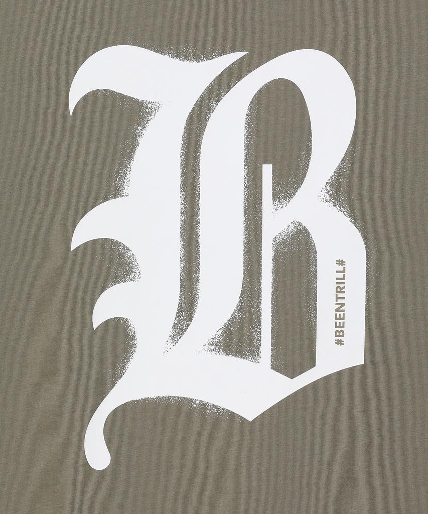Футболка BEENTRILL B с готическим логотипом (хаки)
