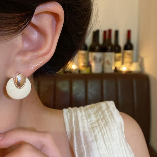 Ретро Белые Серьги-гвоздики Гипоаллергенные Офисные Женские Серьги Легкий Сплав