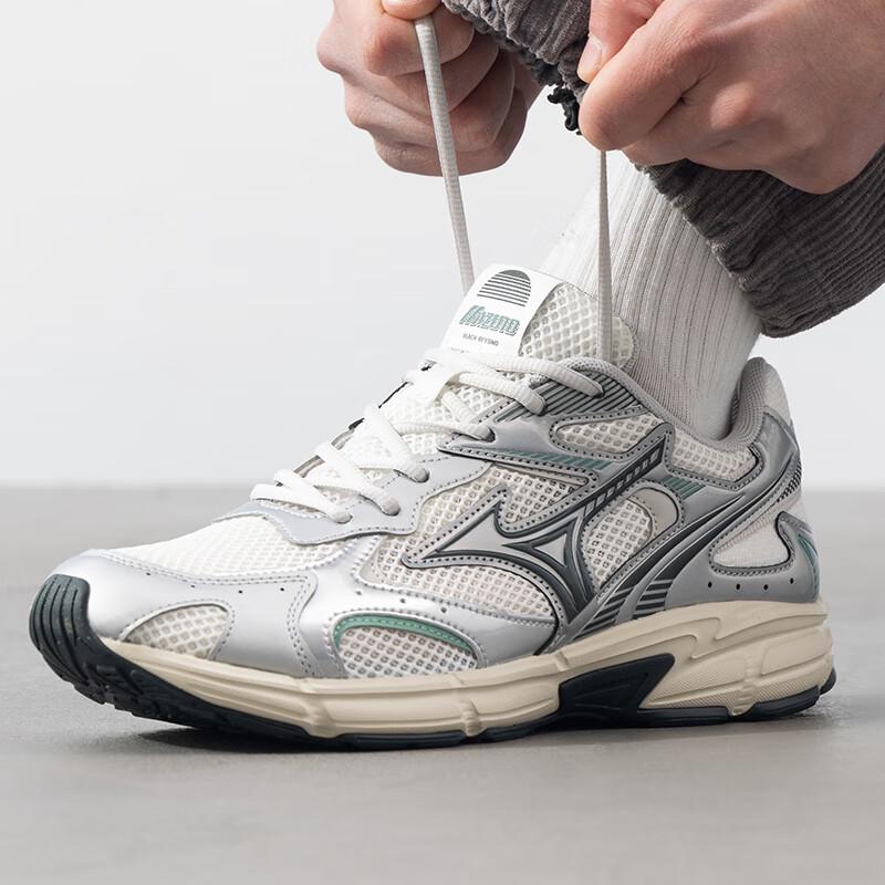 Mizuno Беговые кроссовки Speed 2K