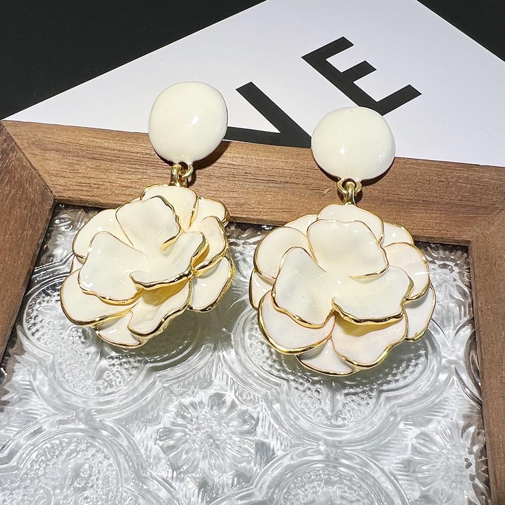 Vintage Enamel Flower Tassel Earrings: European-American Style, Gold-Plated, Elegant Retro Design