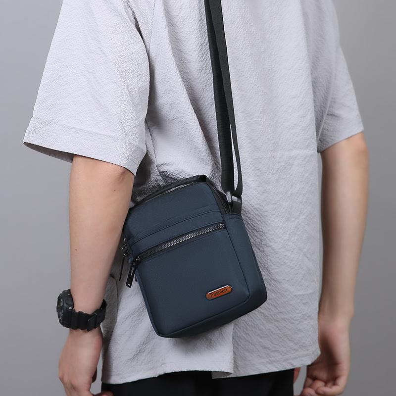 Men's Fashion Crossbody Bag - Lightweight Small Shoulder Messenger Purse (Stylish & Elegant Casual Handbag for Daily Use)