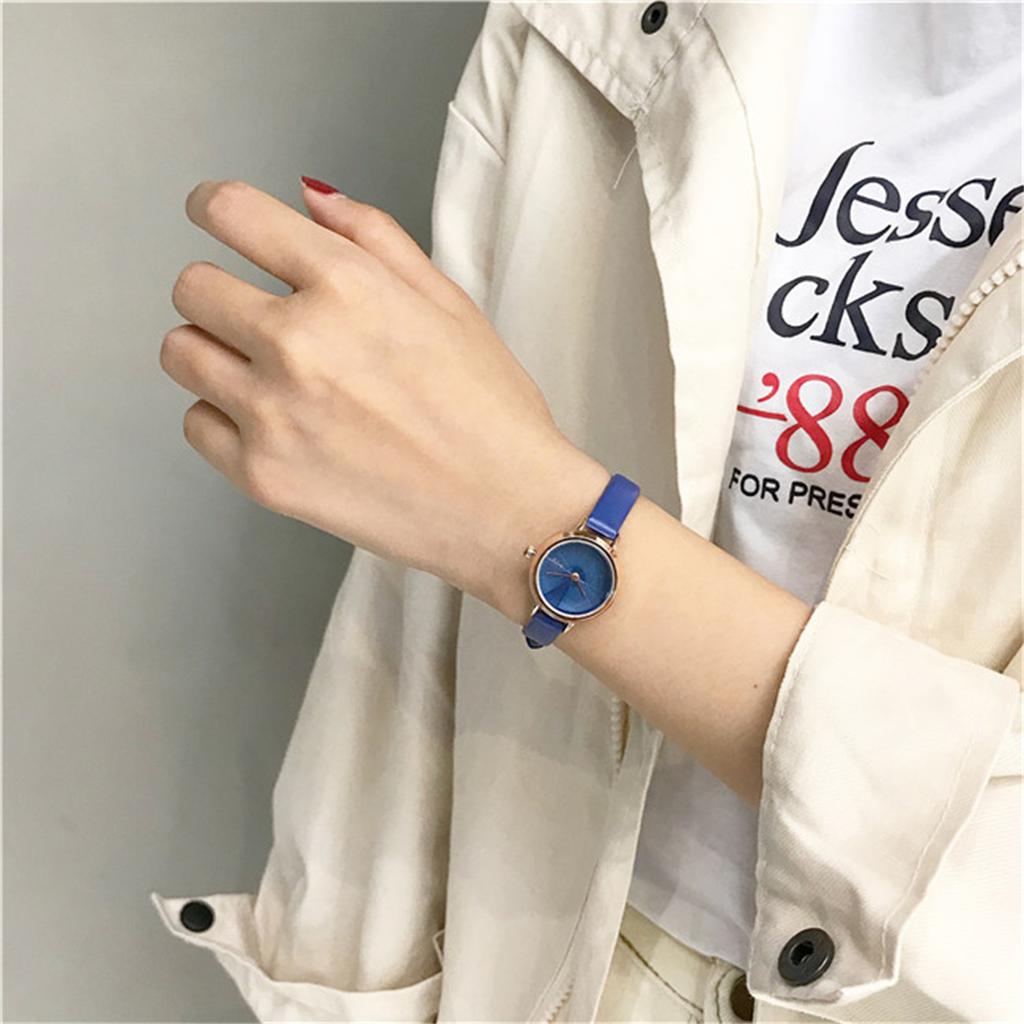 Женские модные кожаные часы