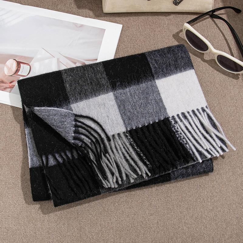Autumn And Winter Plaid Wool Scarf Women'S Versatile Fringed Warm Scarf Comfortable 100% Real Wool Scarf