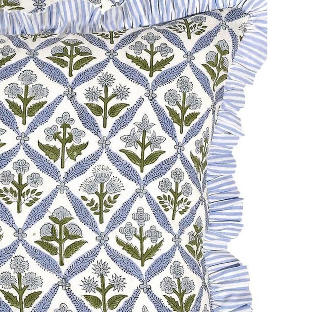 2 Piece Romantic Floral Print Pillow Covers With Ruffled Trim Soft Polyester Square Cushion Case for Living Room Bedroom