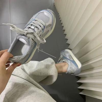 Немецкие тренировочные туфли на толстой подошве с увеличением роста для женского лета 2025 года, новые, тонкая сетка, дышащие, спортивные, на мягкой подошве, удобные, кроссовки Forrest Gump