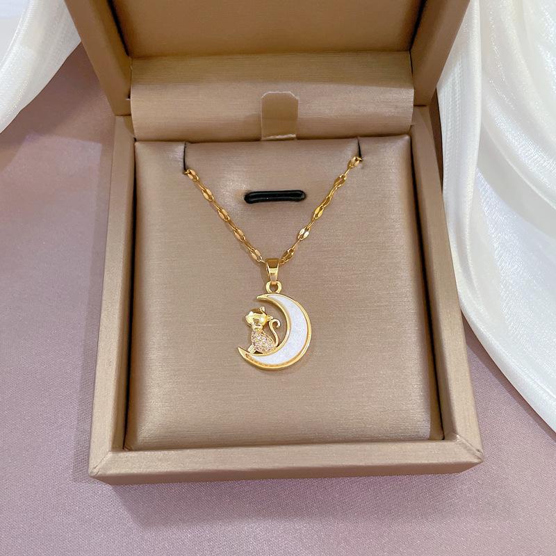 Подвеска-месяц из титановой стали: Элегантный дизайн микро-паве с полным бриллиантовым покрытием, сверкающий и стильный для женщин.