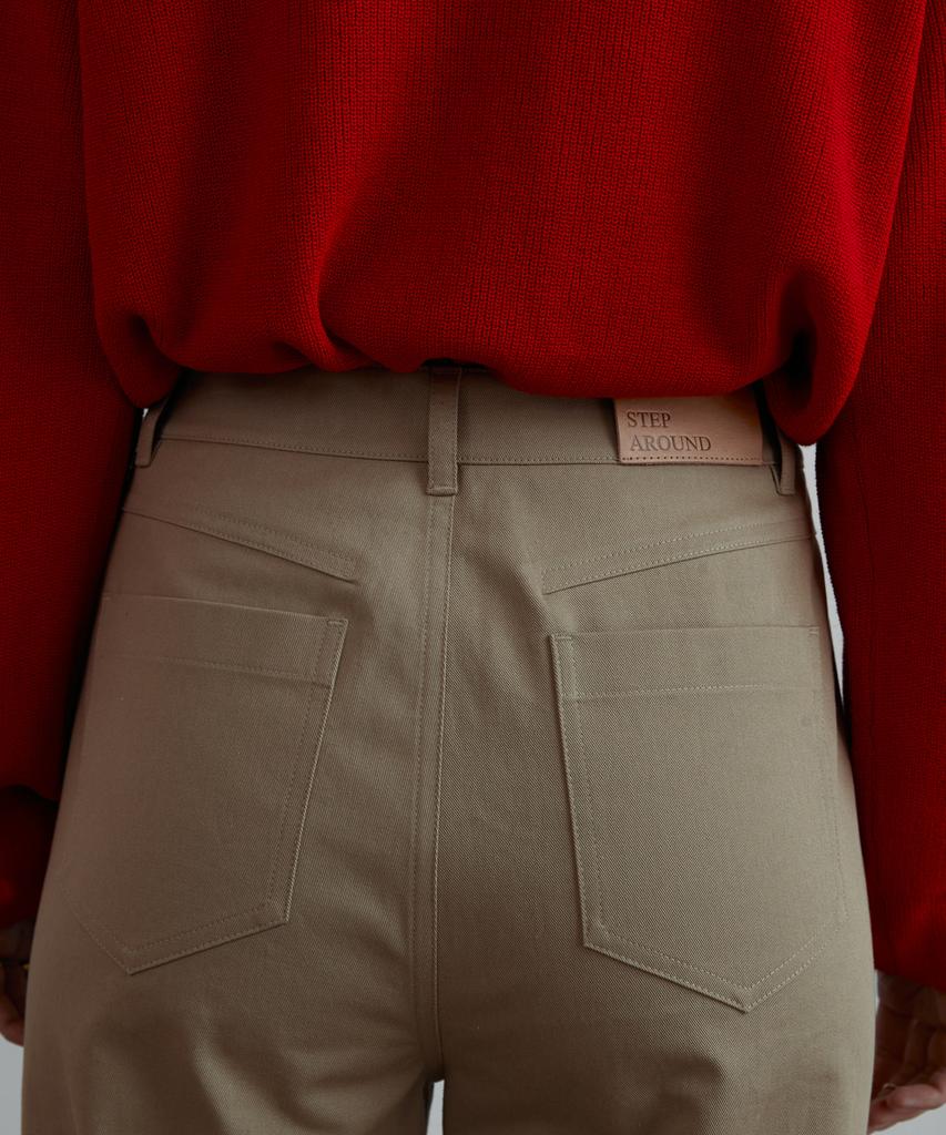 STEP AROUND Front Line Detail Straight Cotton Pants [Beige]