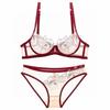 Нижнее белье во французском стиле: Сексуальный кружевной комплект бюстгальтера и трусиков для всех размеров, подчеркивающий чистое желание и сентиментальность.