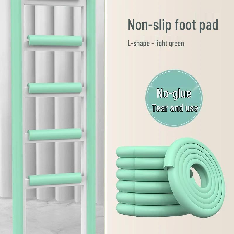 Поролоновая накладка на ступеньку лестницы для двухъярусной кровати в общежитии