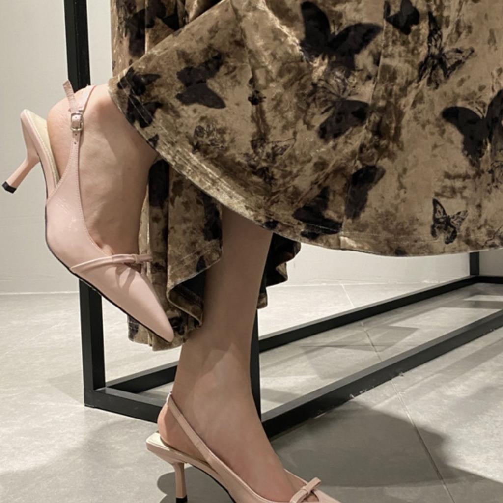 Остроносые туфли на высоком каблуке, нишевый темперамент, женские туфли-лодочки 2025 года, из лакированной кожи, с бантом, милые, на тонком среднем каблуке, с закрытым носком, сандалии