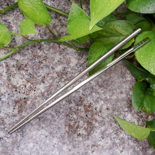 Титановые палочки для еды TITECOUGO, 23 см C1-Полые, Глянцевое покрытие, 1 пара, Ультралегкие, Нескользящие, Портативные, Идеально подходят для кемпинга на природе, барбекю и Tr